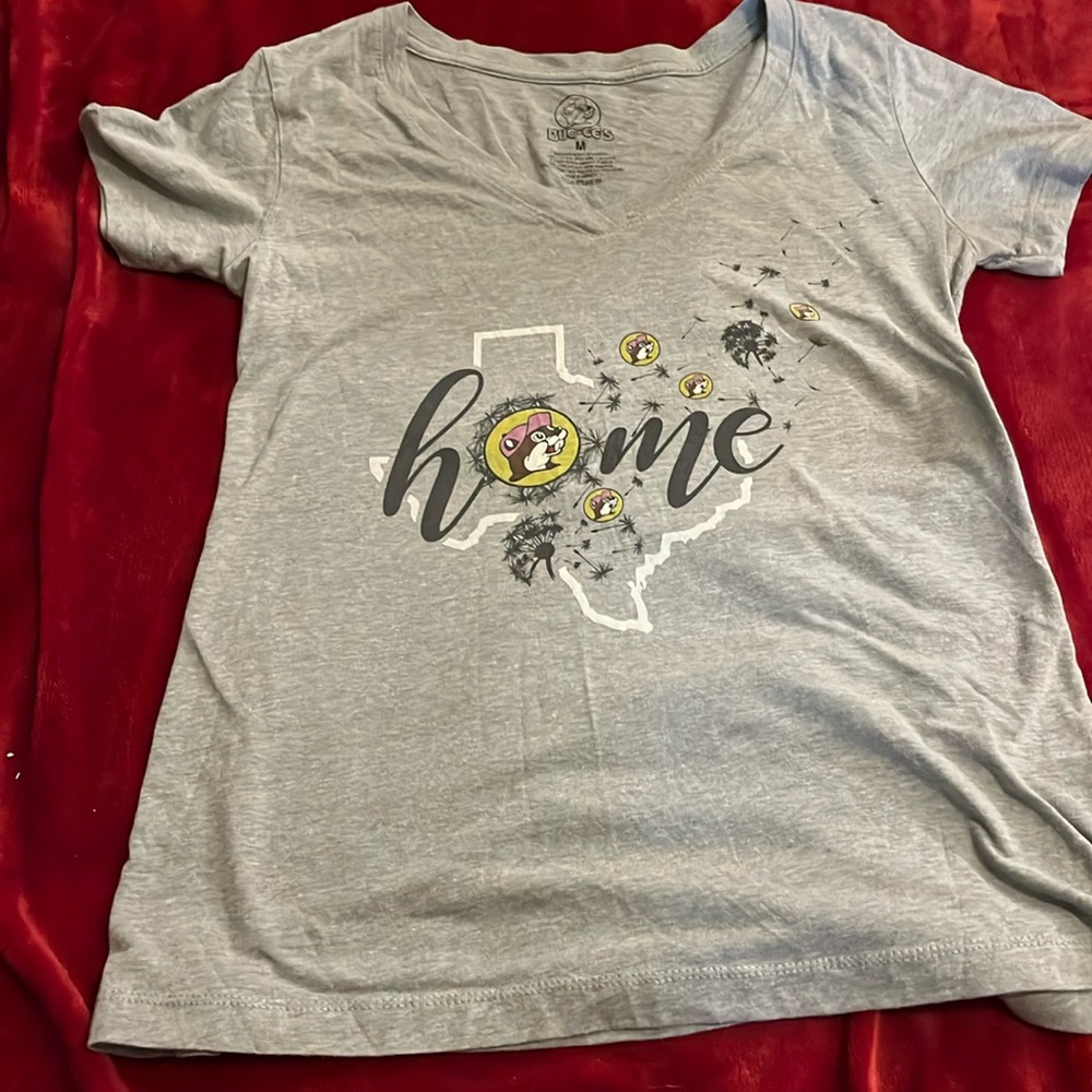 Buc-ees t-shirt sz med